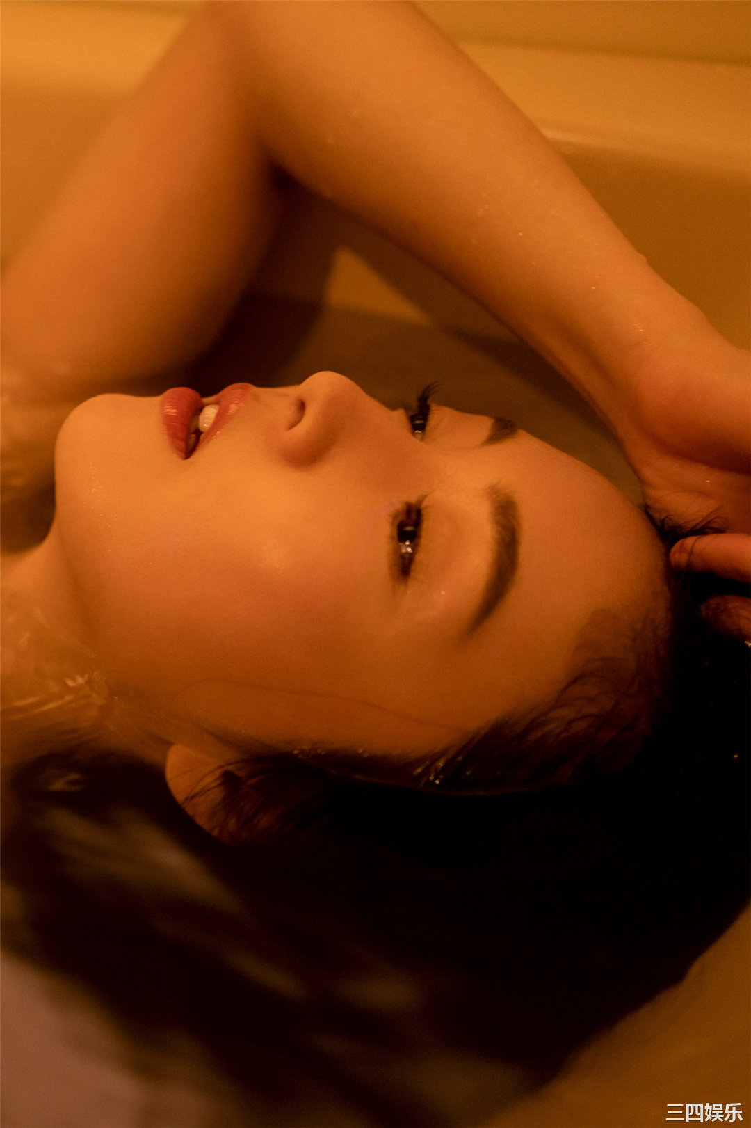 园都写真集《園都と行く！四国観光列車で１泊２日デート》高清全本