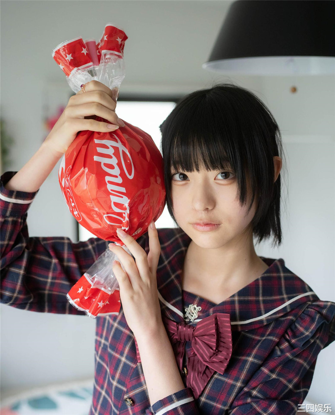 和田あずさ写真集《透明な青色》高清全本