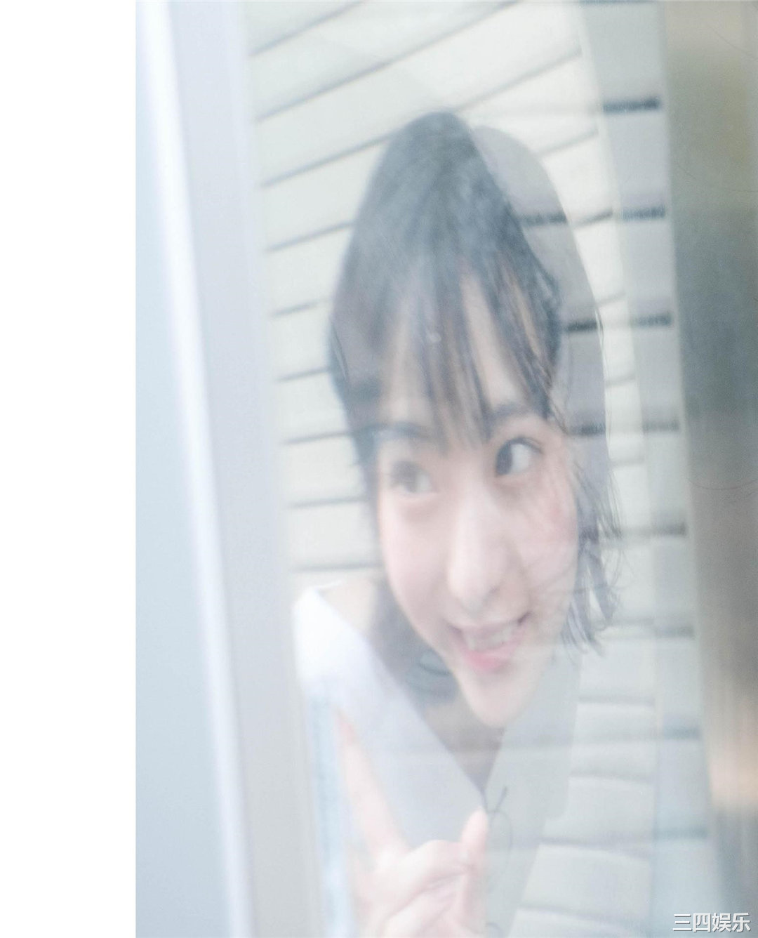 和田あずさ写真集《透明な青色》高清全本