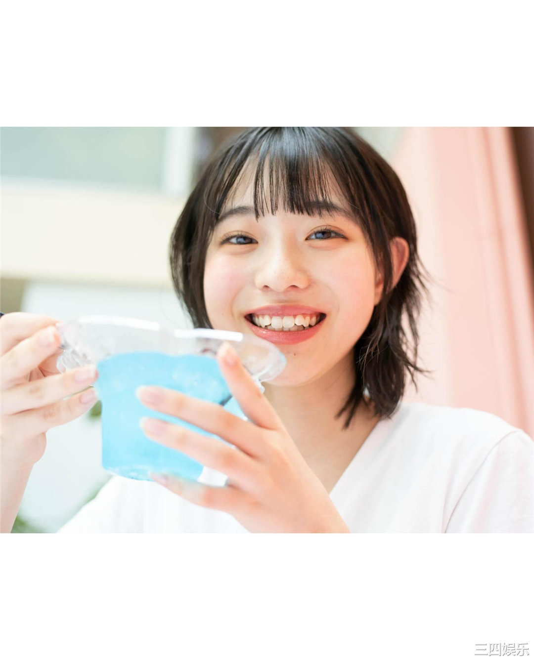 和田あずさ写真集《透明な青色》高清全本