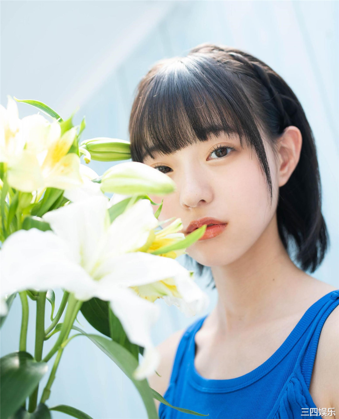 和田あずさ写真集《透明な青色》高清全本