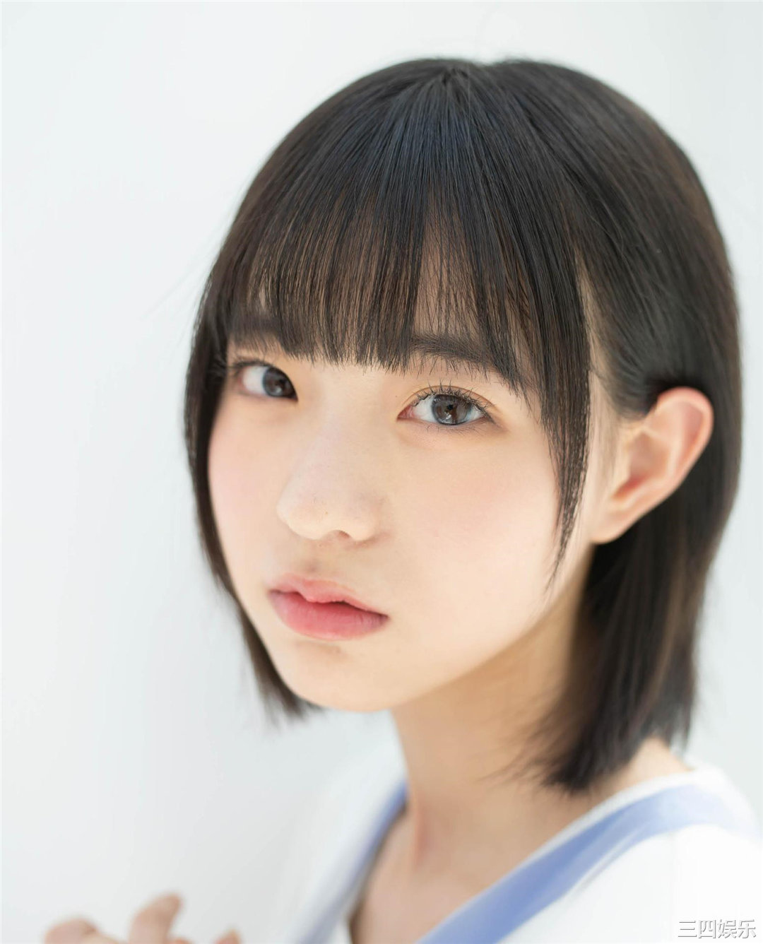 和田あずさ写真集《透明な青色》高清全本