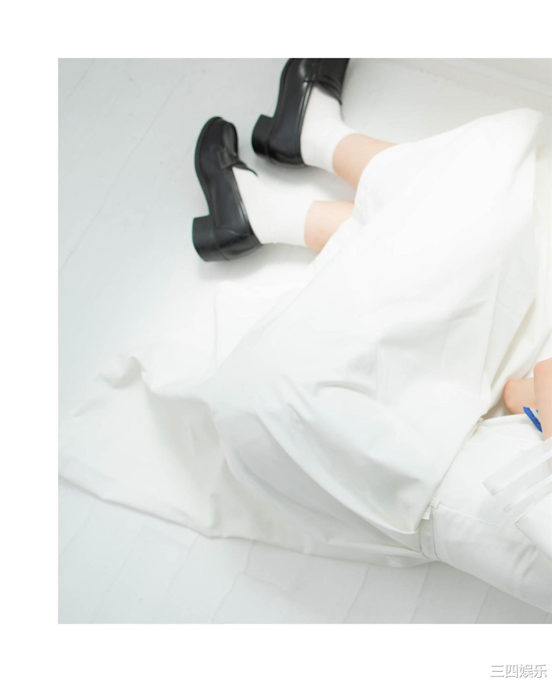 和田あずさ写真集《透明な青色》高清全本