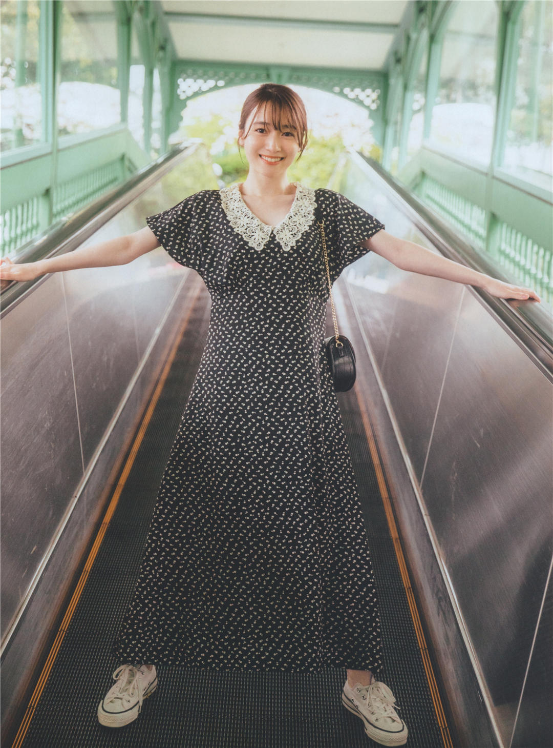 守屋丽奈1ST写真集《笑顔のグー、チョキ、パー》高清全本