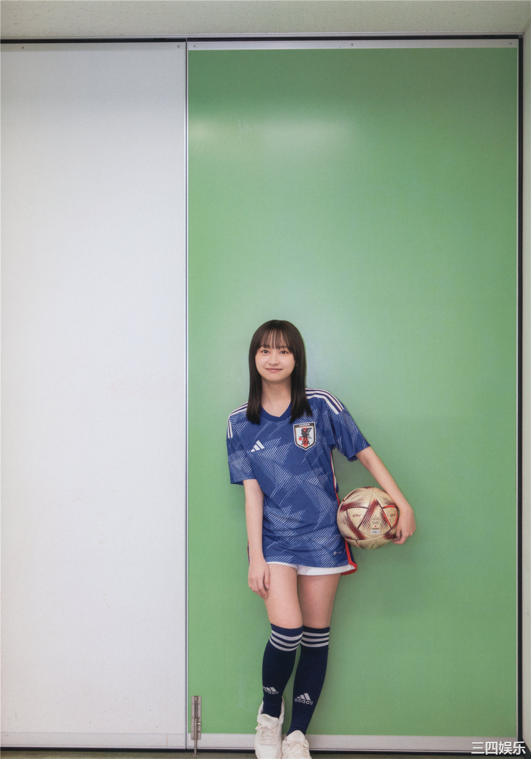 影山优佳1ST写真集《知らないことだらけ》高清全本