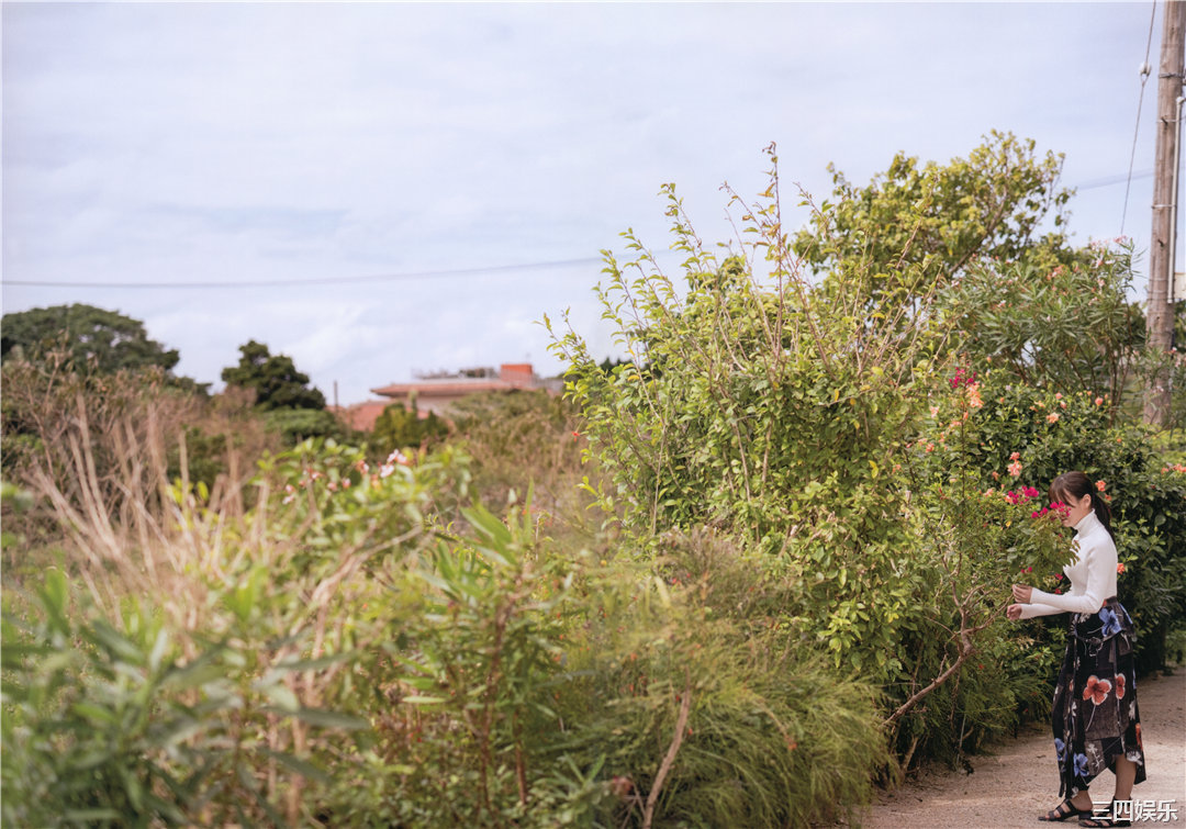 影山优佳1ST写真集《知らないことだらけ》高清全本