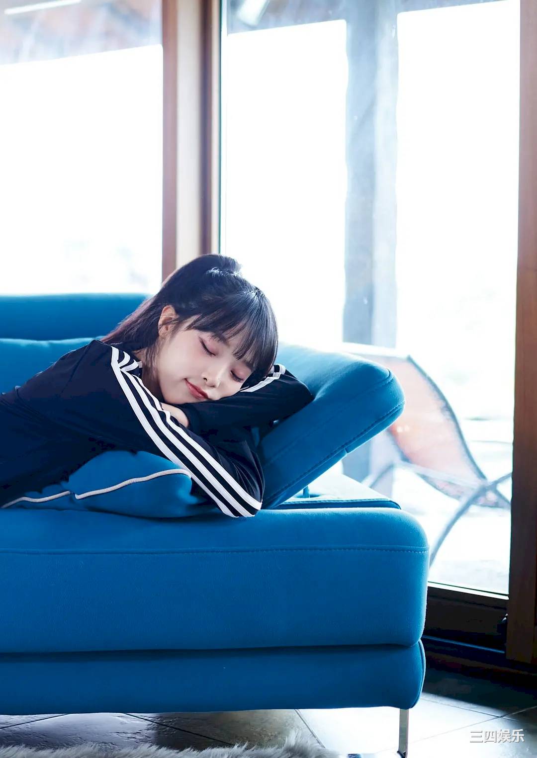 崔叡娜1ST写真集《YENA》高清全本