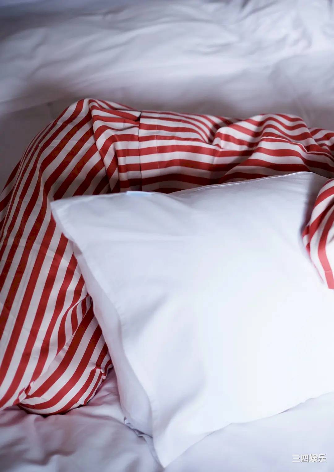 崔叡娜1ST写真集《YENA》高清全本