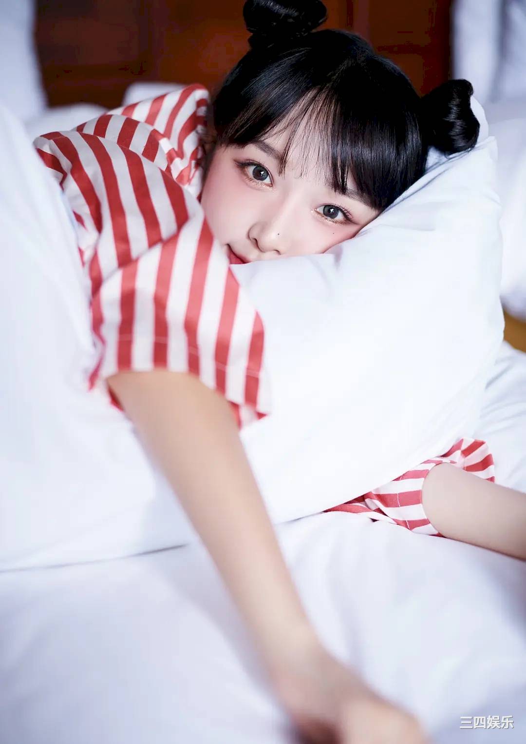 崔叡娜1ST写真集《YENA》高清全本