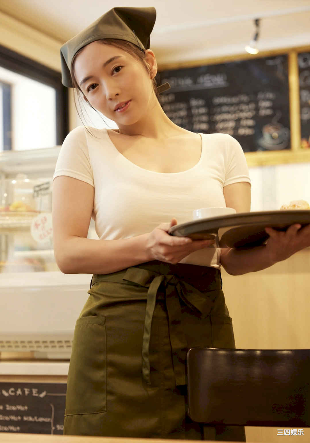 园都写真集《カフェ店員の秘密》高清全本