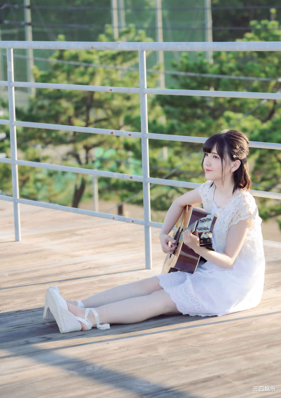 鬼头明里1ST写真集《Love Route》高清全本