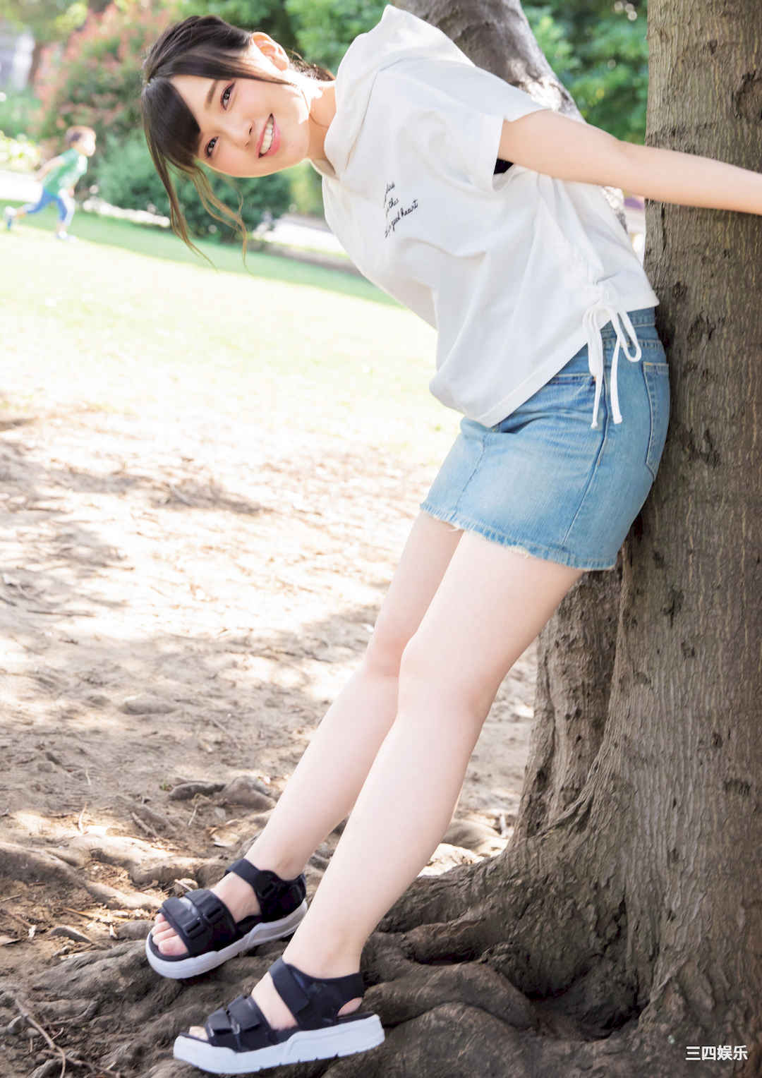 鬼头明里1ST写真集《Love Route》高清全本