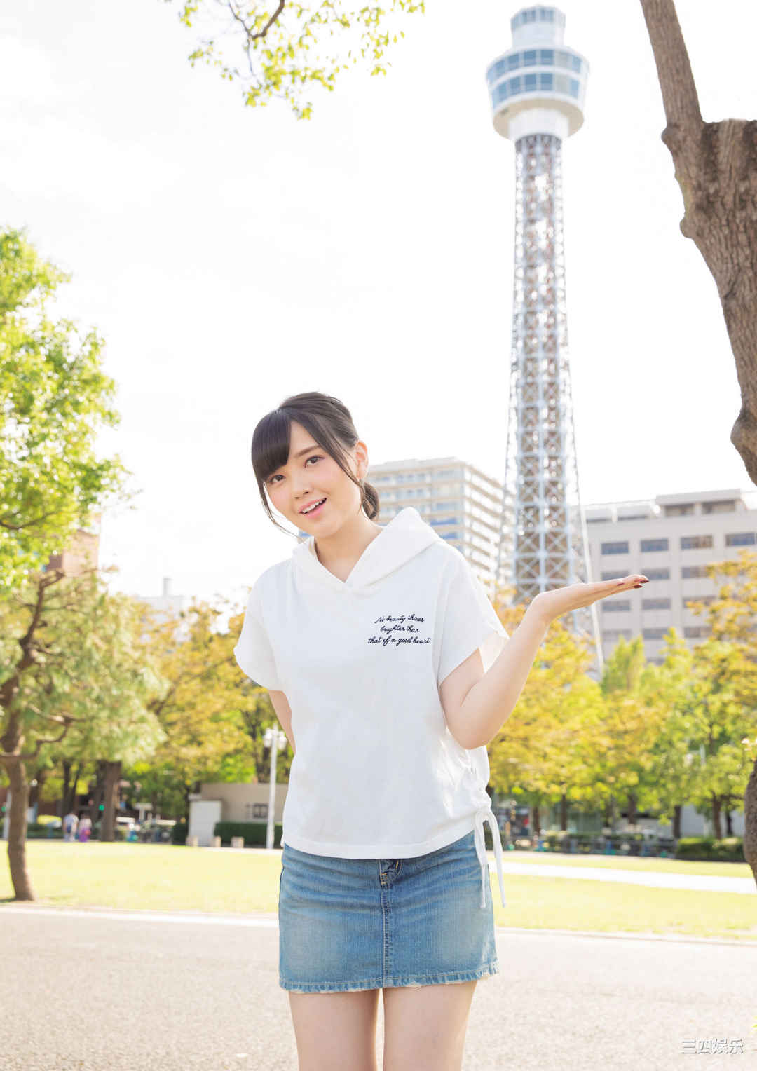 鬼头明里1ST写真集《Love Route》高清全本