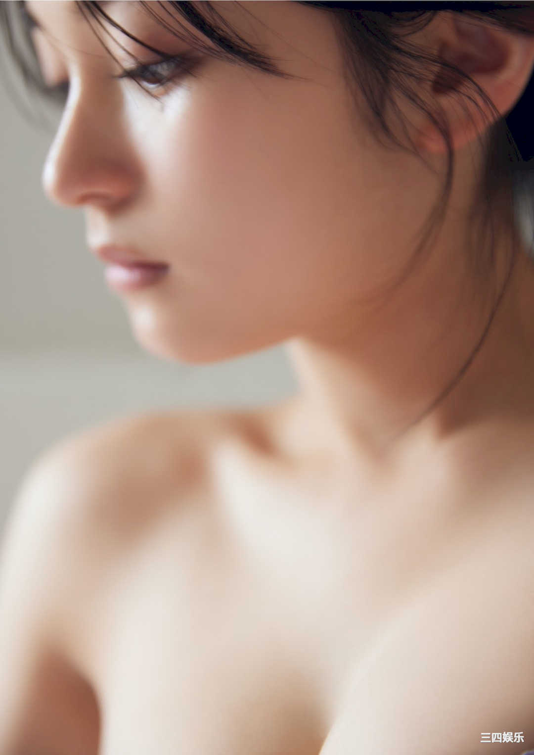 桐原美月写真集《少女と大人と》高清全本