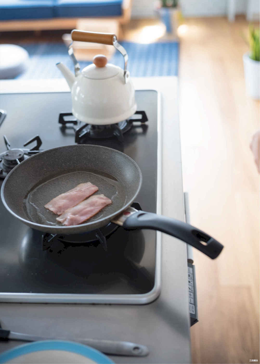 Eunji Pyo写真集《東京生活 ―Dokyo Saenghwal―》高清全本